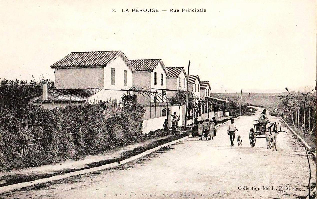1372- La Perouse - Rue principale.jpg